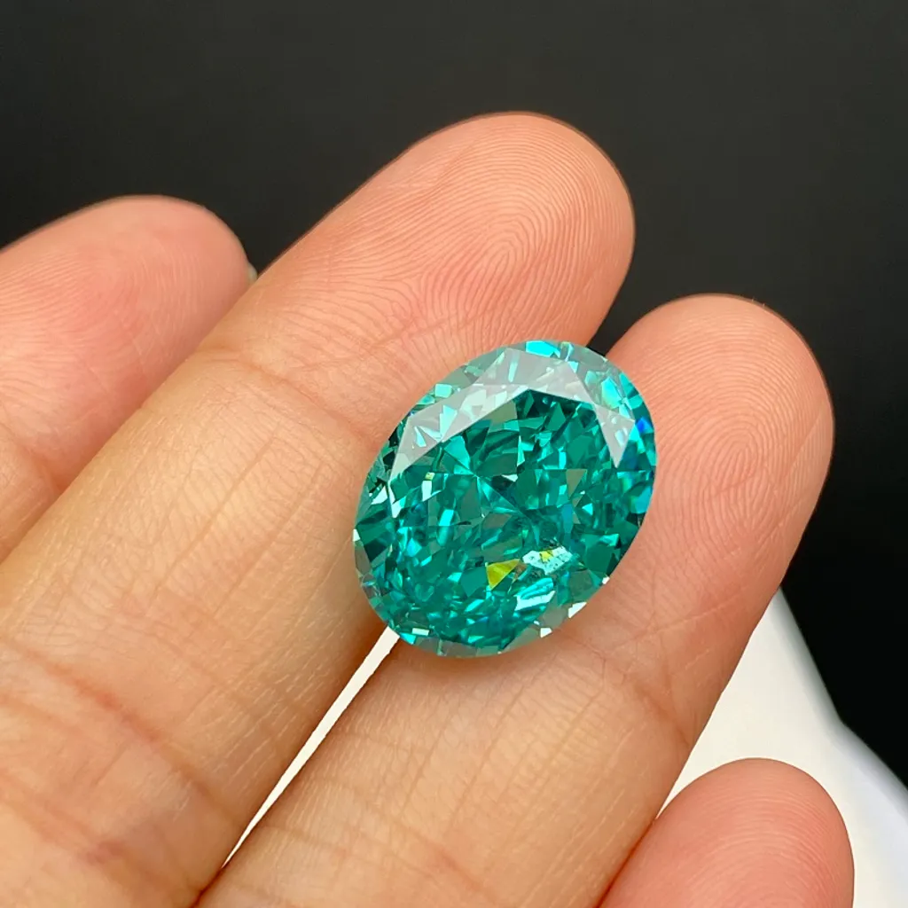 Paraiba-grüner, zerstoßener, eisgeschnittener ovaler kubischer Zirkonia-Stein, handgefertigter 5A+-CZ-Diamant mit hohem Kohlenstoffgehalt